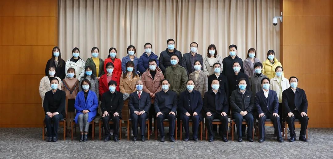 包含今晨意大利杯焦点战；阿森纳战术微调；信心回归；医务组通报恢复的词条-九游官网